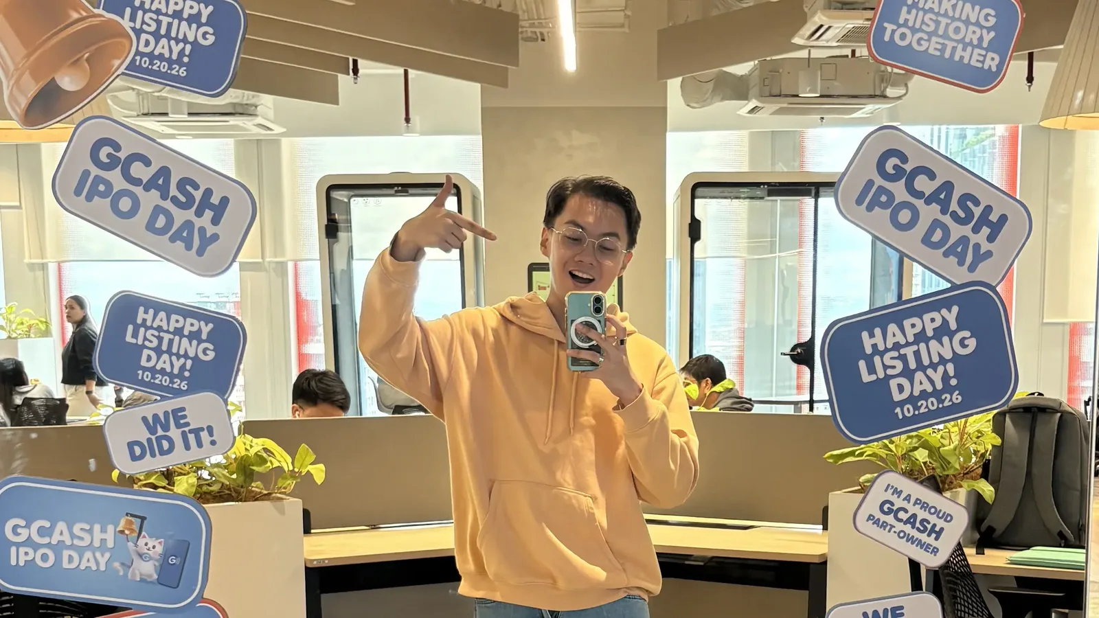 GCash IPO Day Mirror Selfie